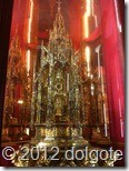 В Кафедральном соборе Толедо хранится дароносица, на изготовление которой было потрачено 18 кг золота и 183 кг серебра.